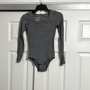 EVERLANE Black & White Striped V Neck Bodysuit
